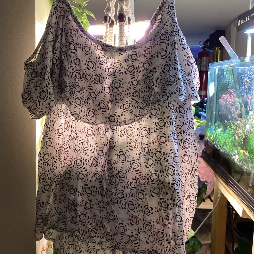 Cold shoulder top
